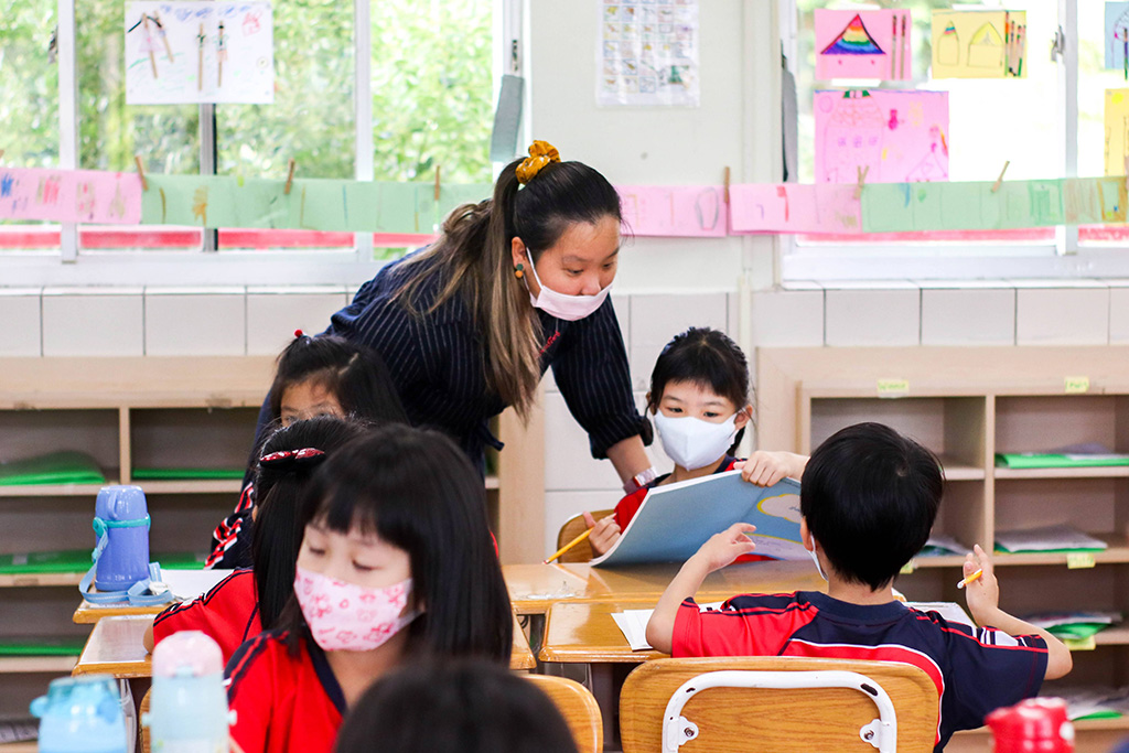 esl classroom cubbies