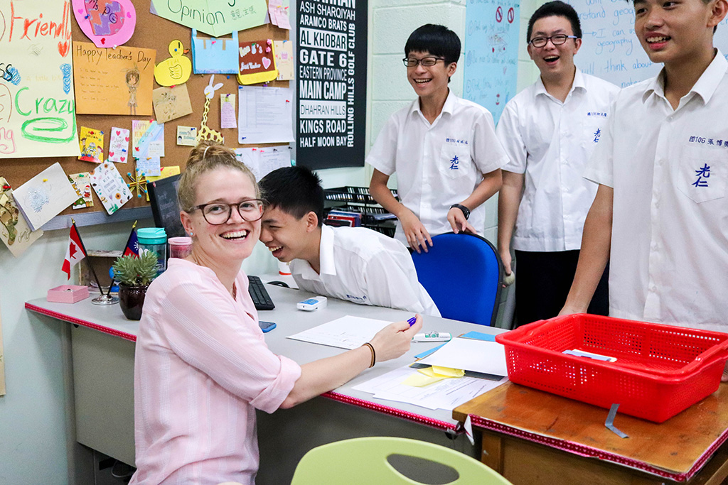 ESL teacher teach in a local school environment in Taiwan